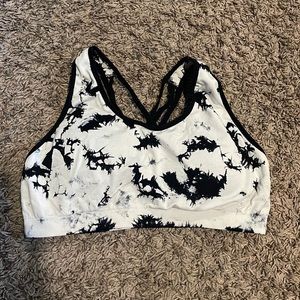 sports bra